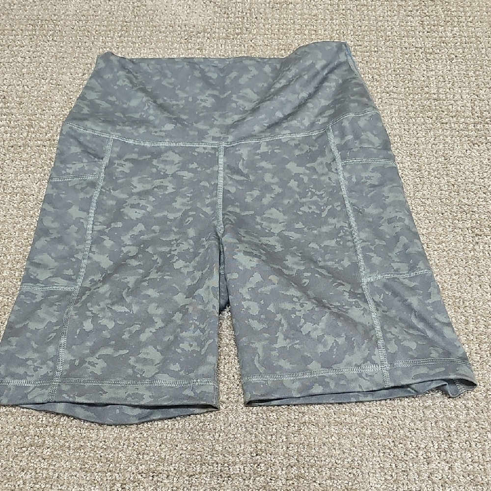 Yogalicious Camo Gray Bike Shorts